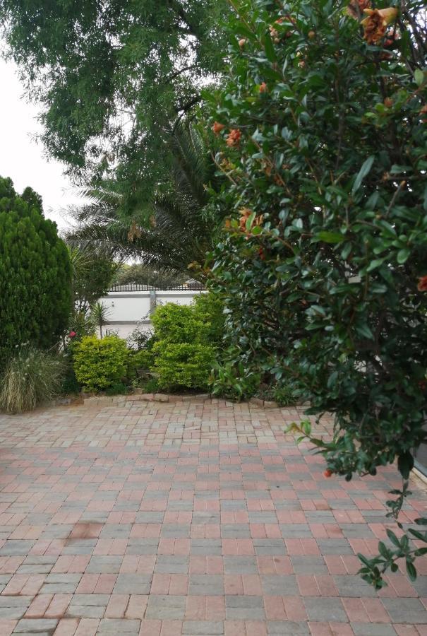 Lala Poa Guest House Klerksdorp Buitenkant foto