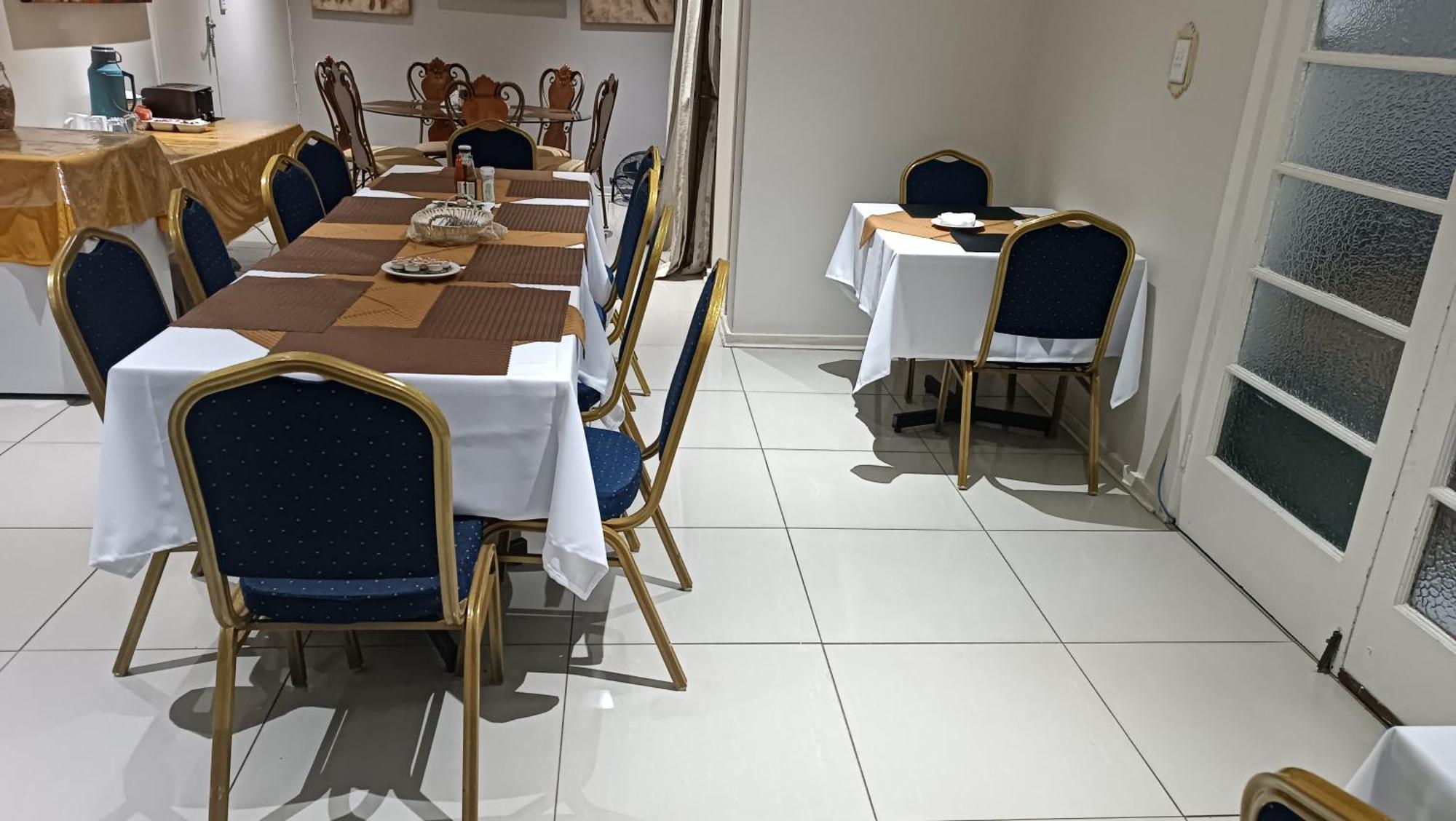 Lala Poa Guest House Klerksdorp Buitenkant foto